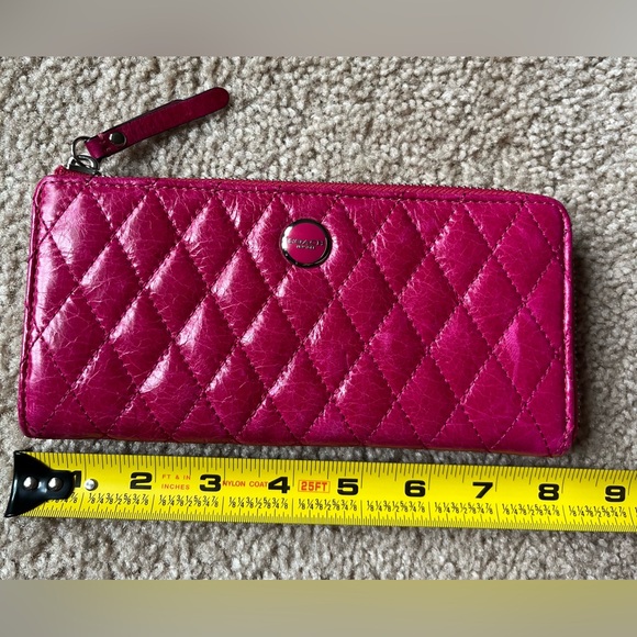 COACH | Fushcia Pink Coach Wallet | Quilted Slim Zip Coach Wallet - Picture 13 of 14